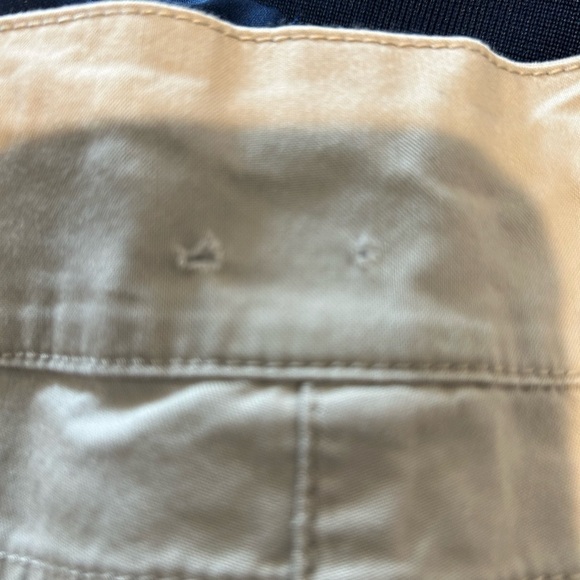 B056. Quechua Khaki shorts Sz Xs - Picture 3 of 4